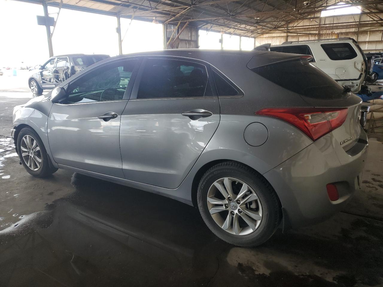 2013 Hyundai Elantra - Image 2