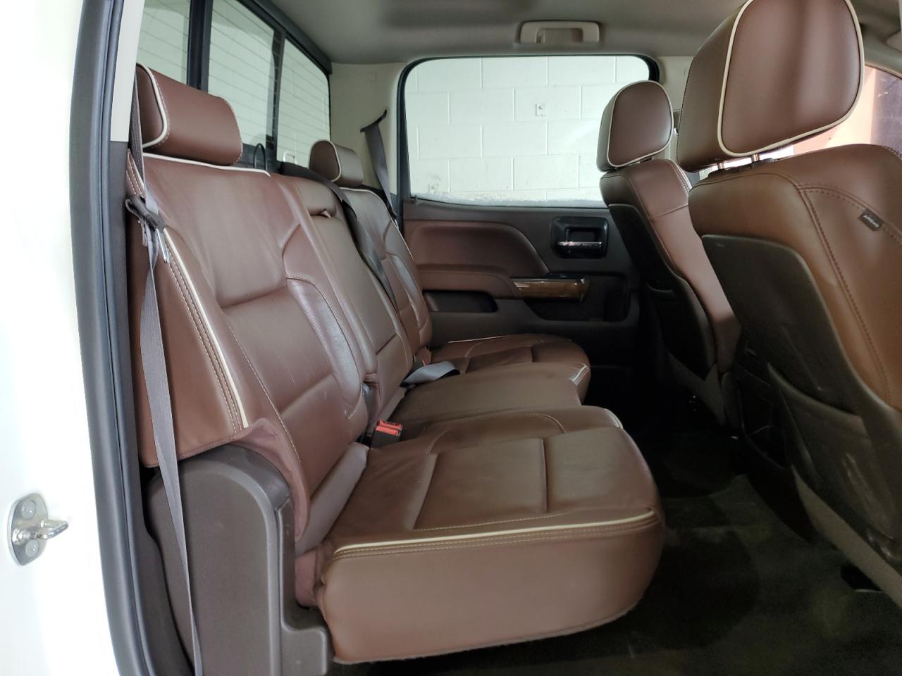 2014 Chevrolet Silverado - Image 10
