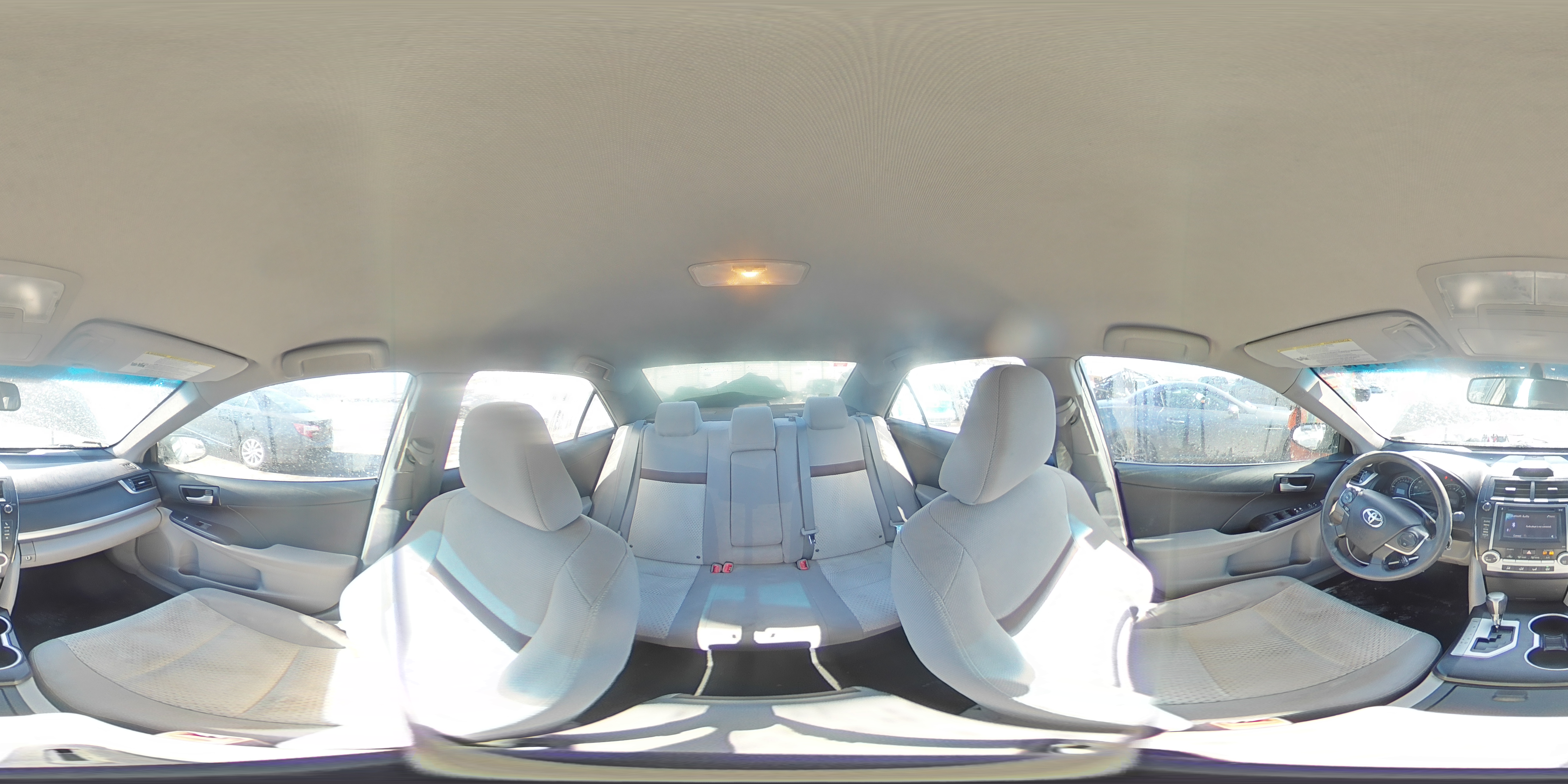 2013 Toyota Camry - Image 12