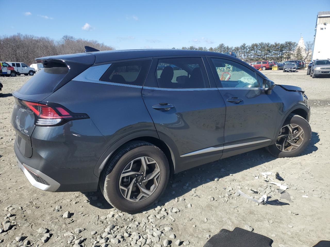 2024 Kia Sportage - Image 3