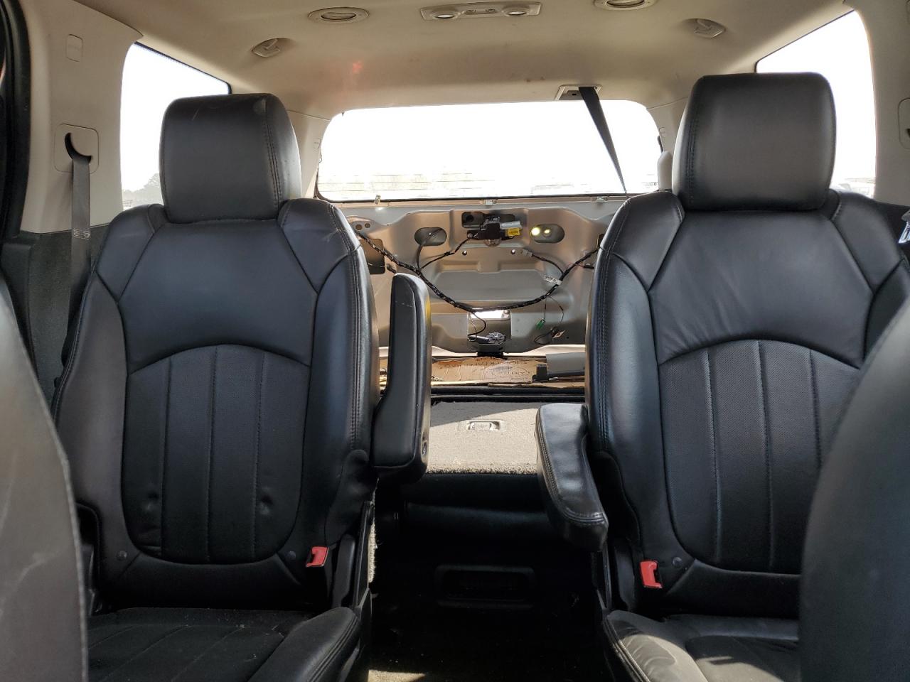 2012 GMC Acadia - Image 10