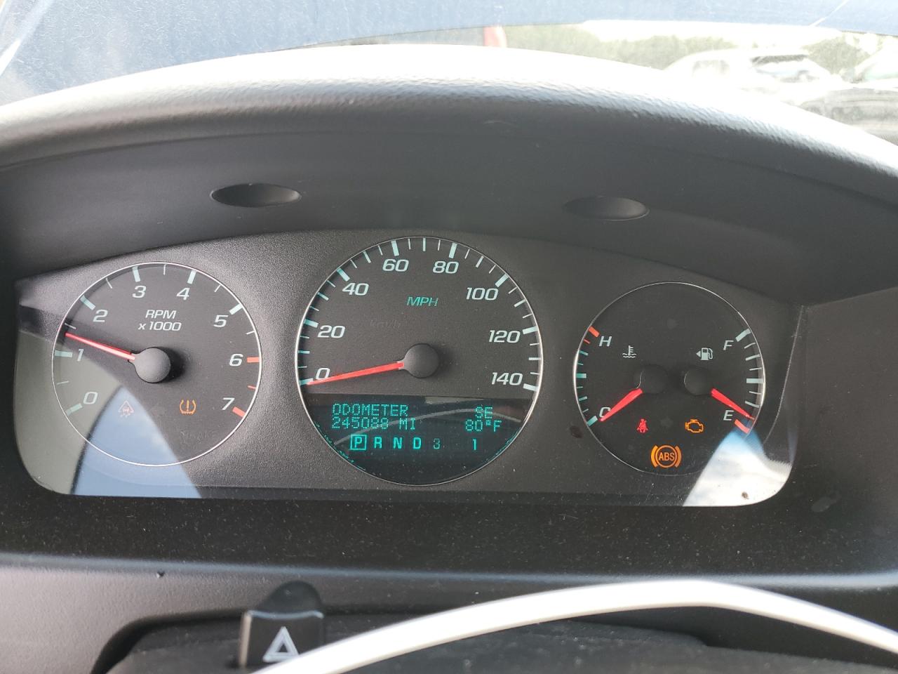 2010 Chevrolet Impala - Image 9