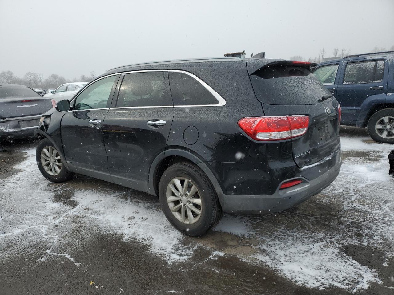2016 Kia Sorento - Image 2