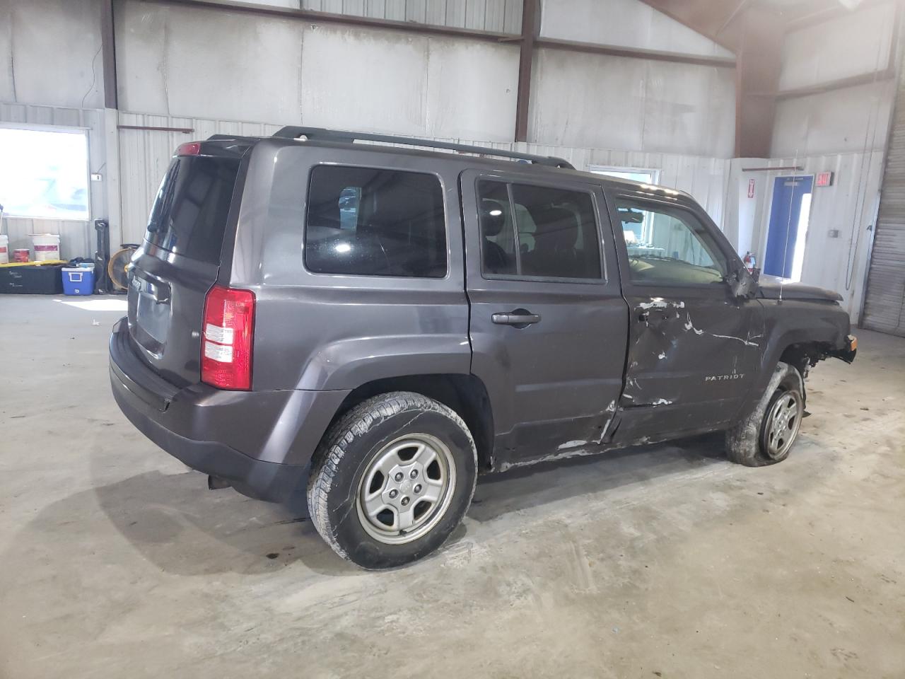 2015 Jeep Liberty (Patriot) - Image 3
