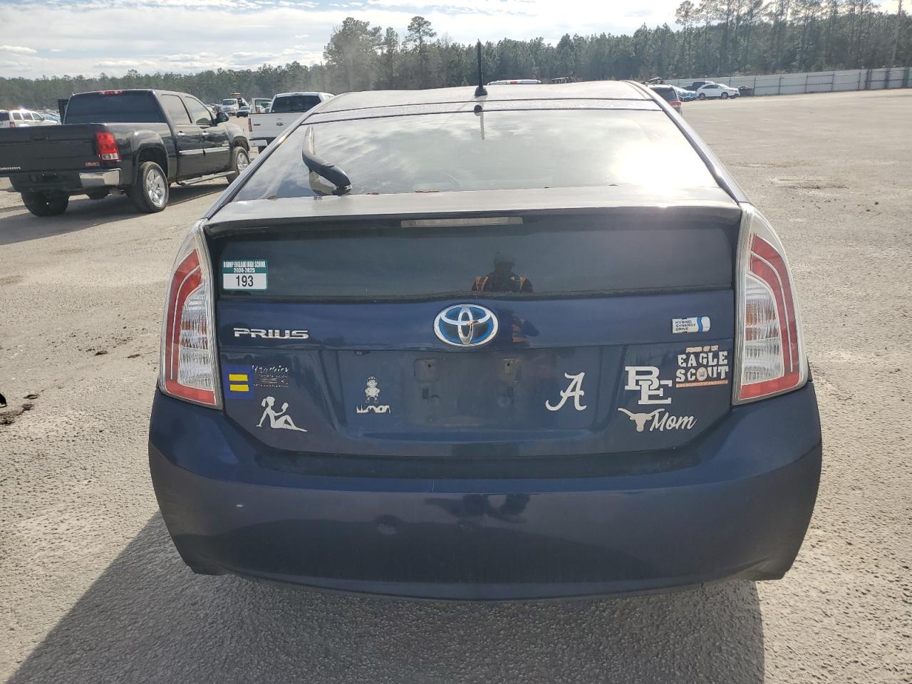 2015 Toyota Prius - Image 6