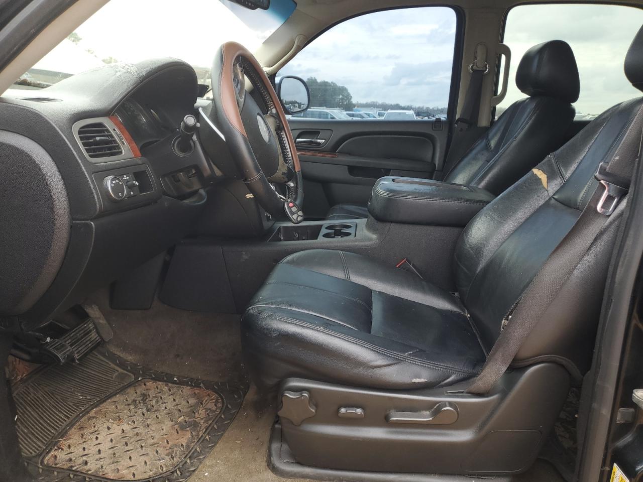 2010 GMC Yukon - Image 7