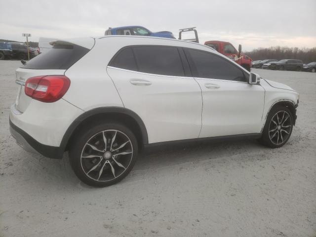 Parquets MERCEDES-BENZ GLA-CLASS 2017 White