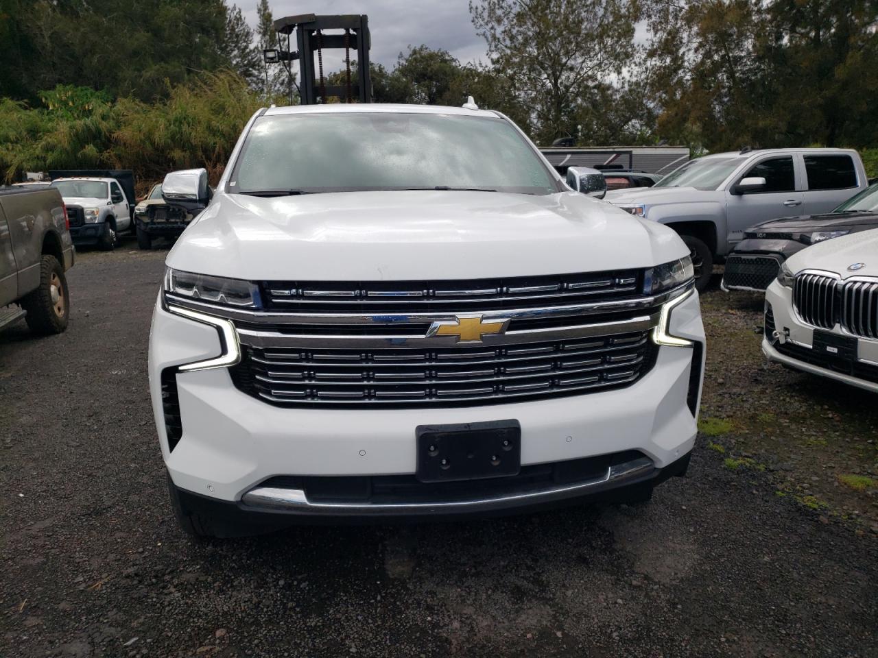 2023 Chevrolet Suburban - Image 5