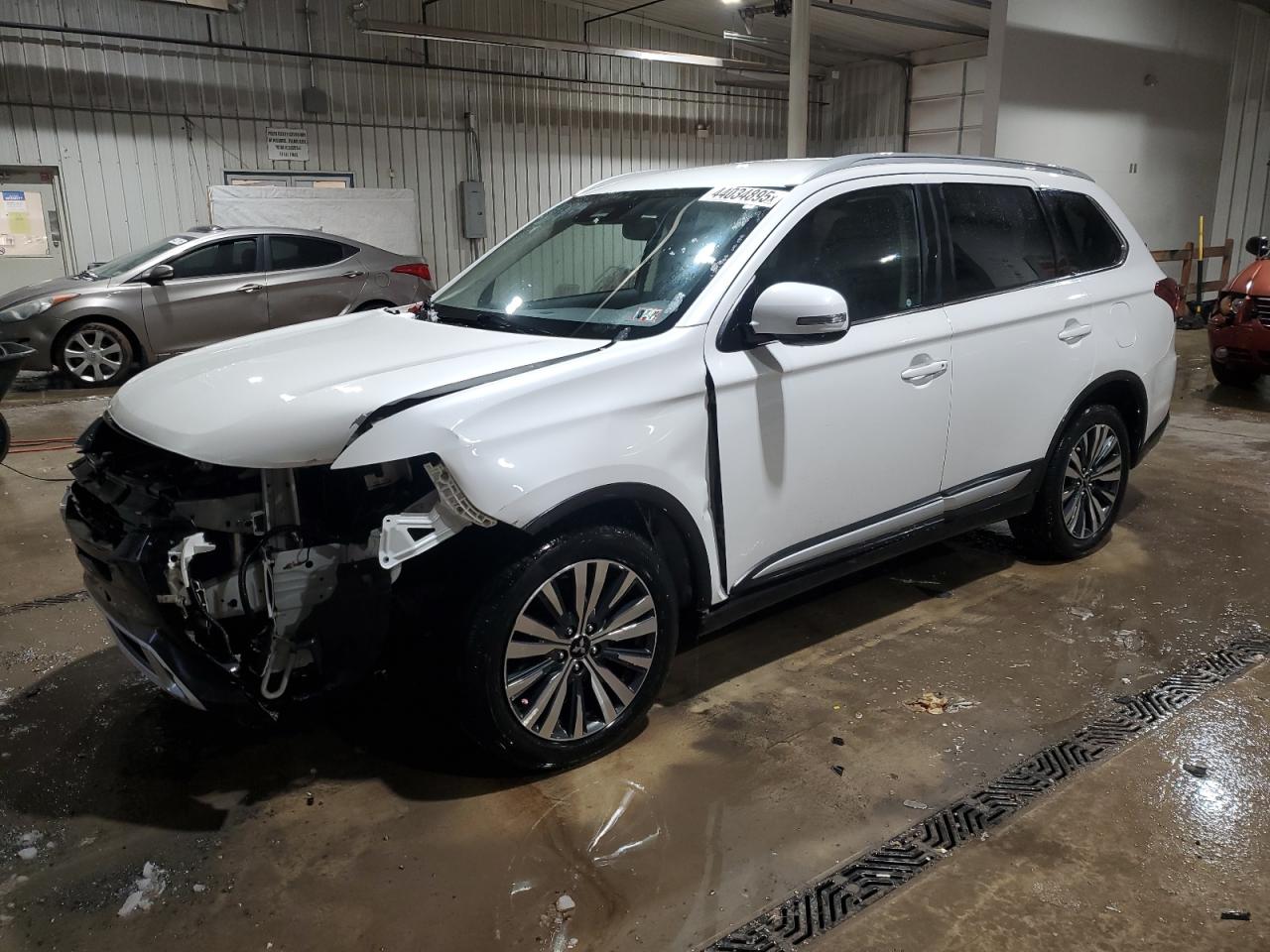 2020 Mitsubishi Outlander - Image 1