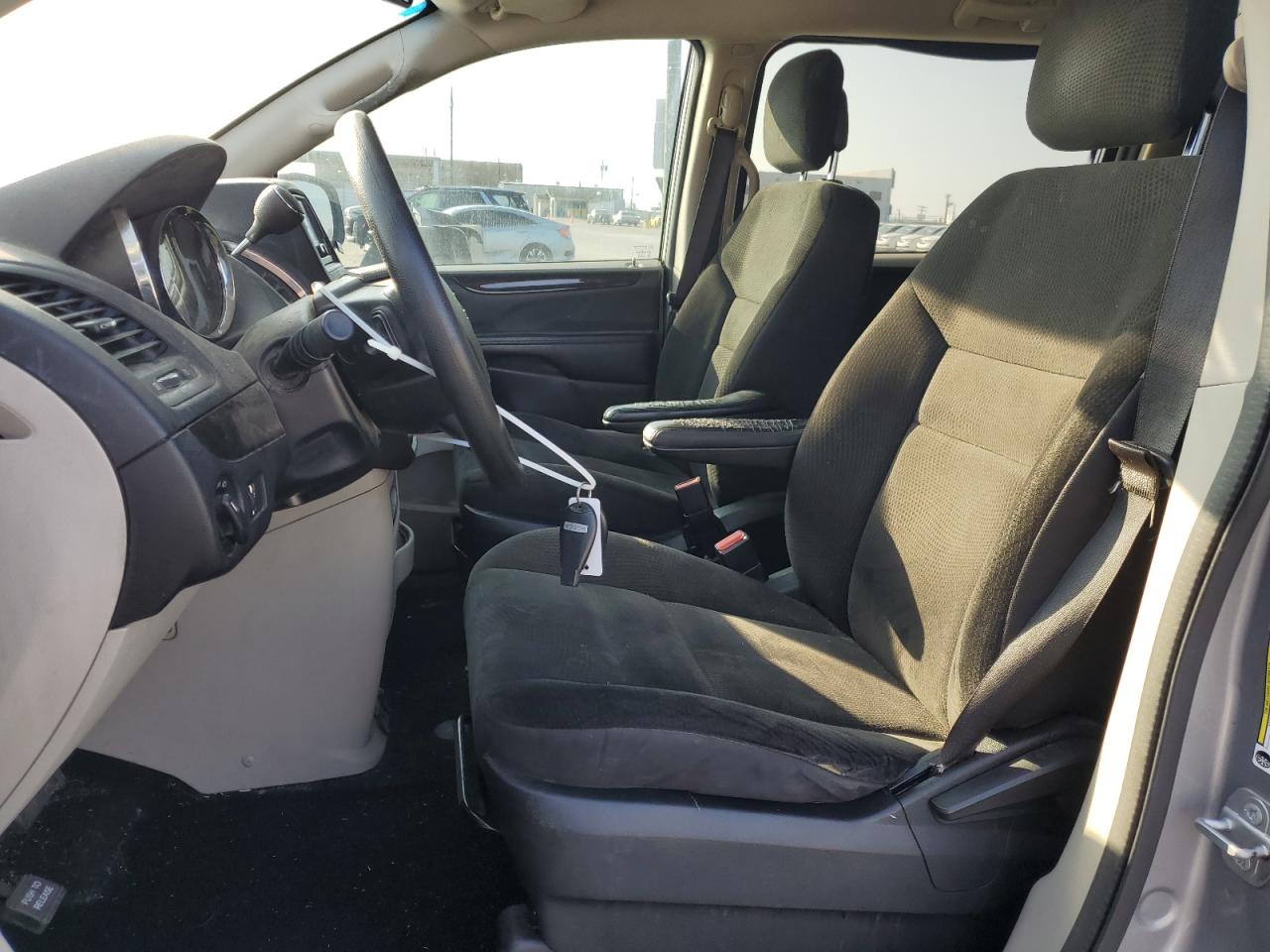 2018 Dodge Caravan - Image 7