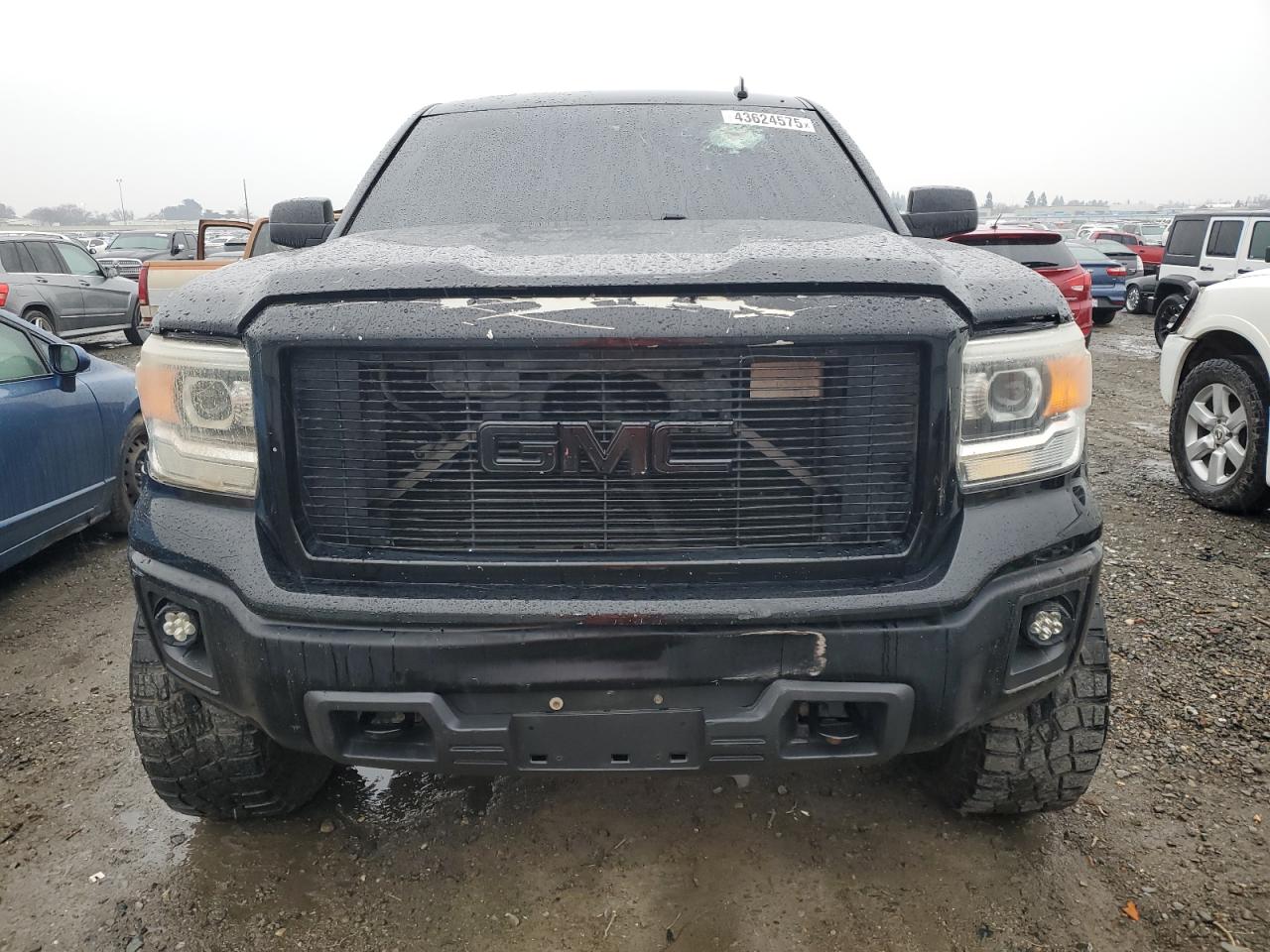 2014 GMC Sierra - Image 5