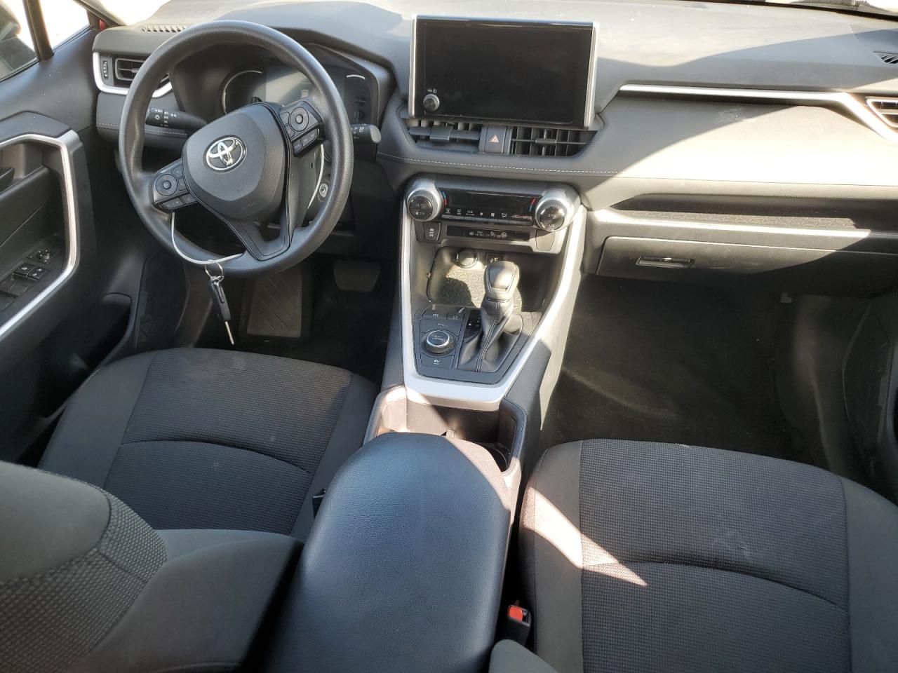 2024 Toyota RAV 4 - Image 8