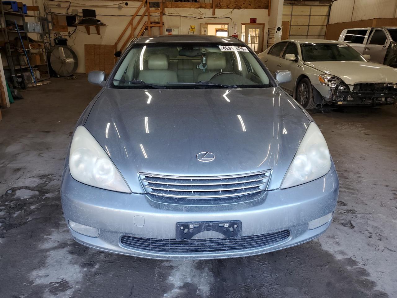 2004 Lexus ES - Image 5