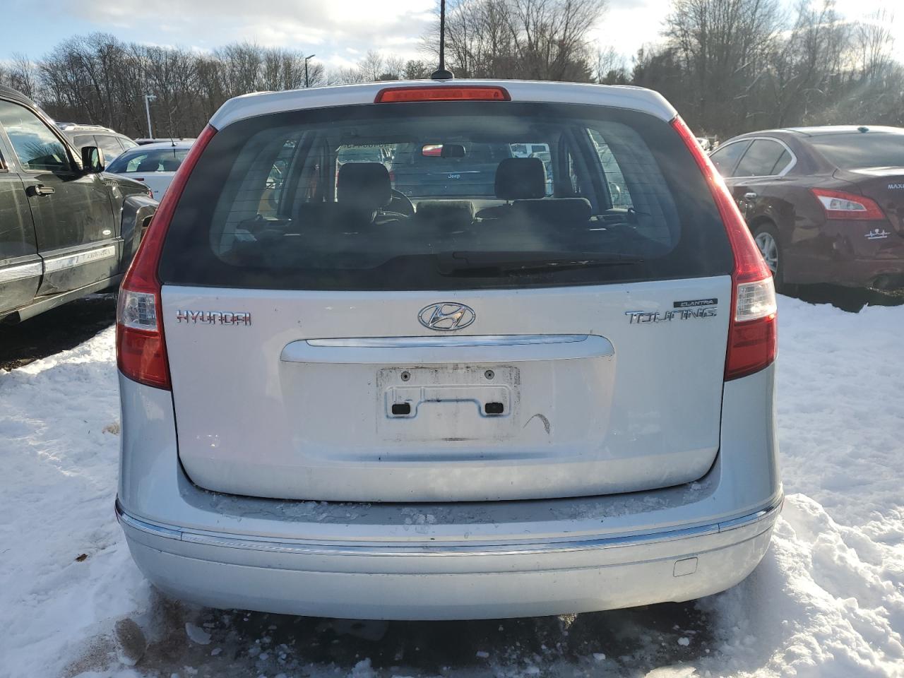 2009 Hyundai Elantra - Image 6