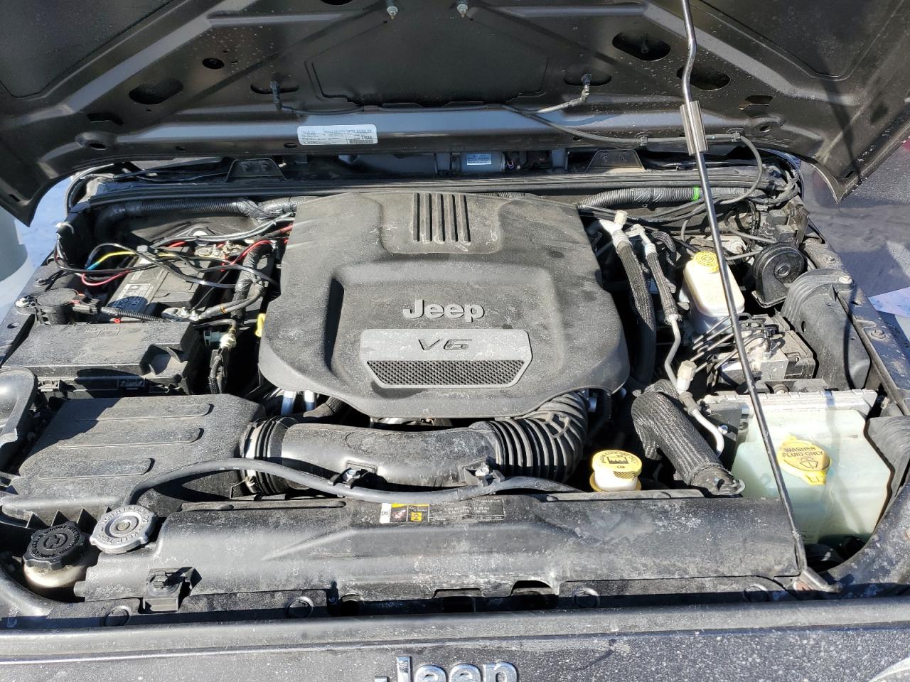 2018 Jeep Wrangler - Image 12