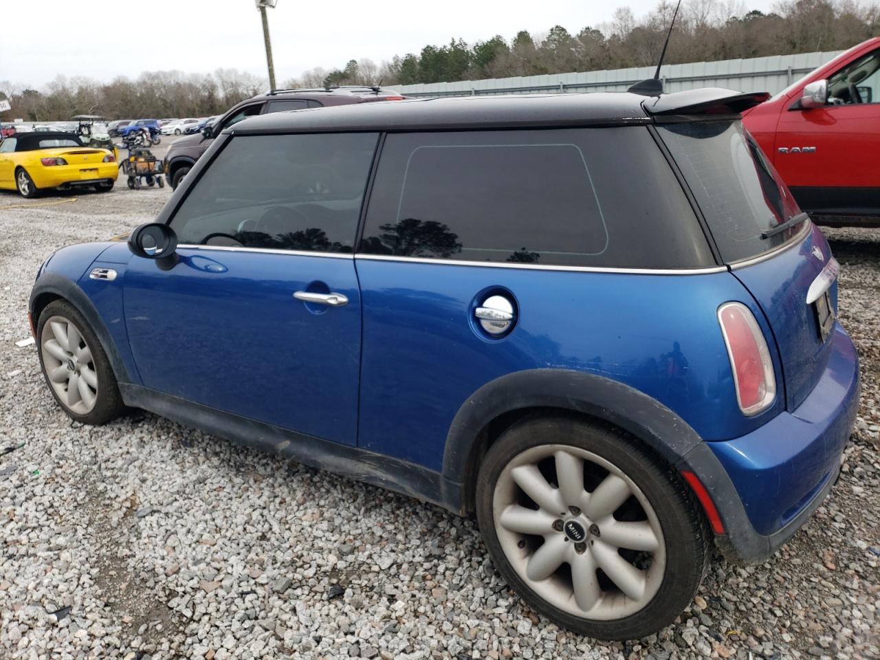 2006 MINI Cooper - Image 2
