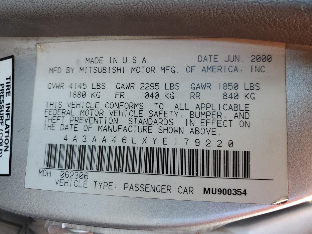 2000 Mitsubishi Galant - Image 12