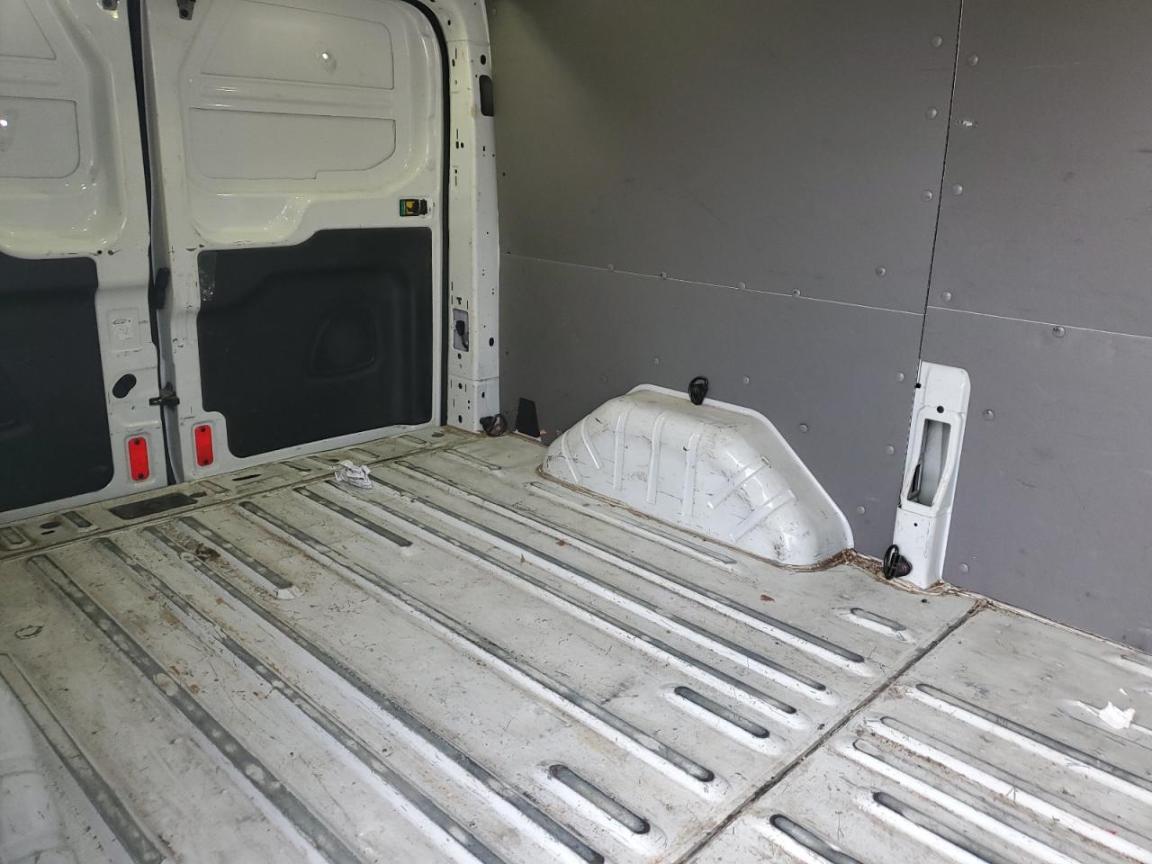 2017 Ford Transit - Image 10