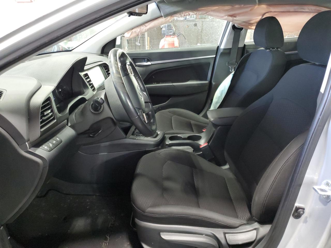 2019 Hyundai Elantra - Image 7