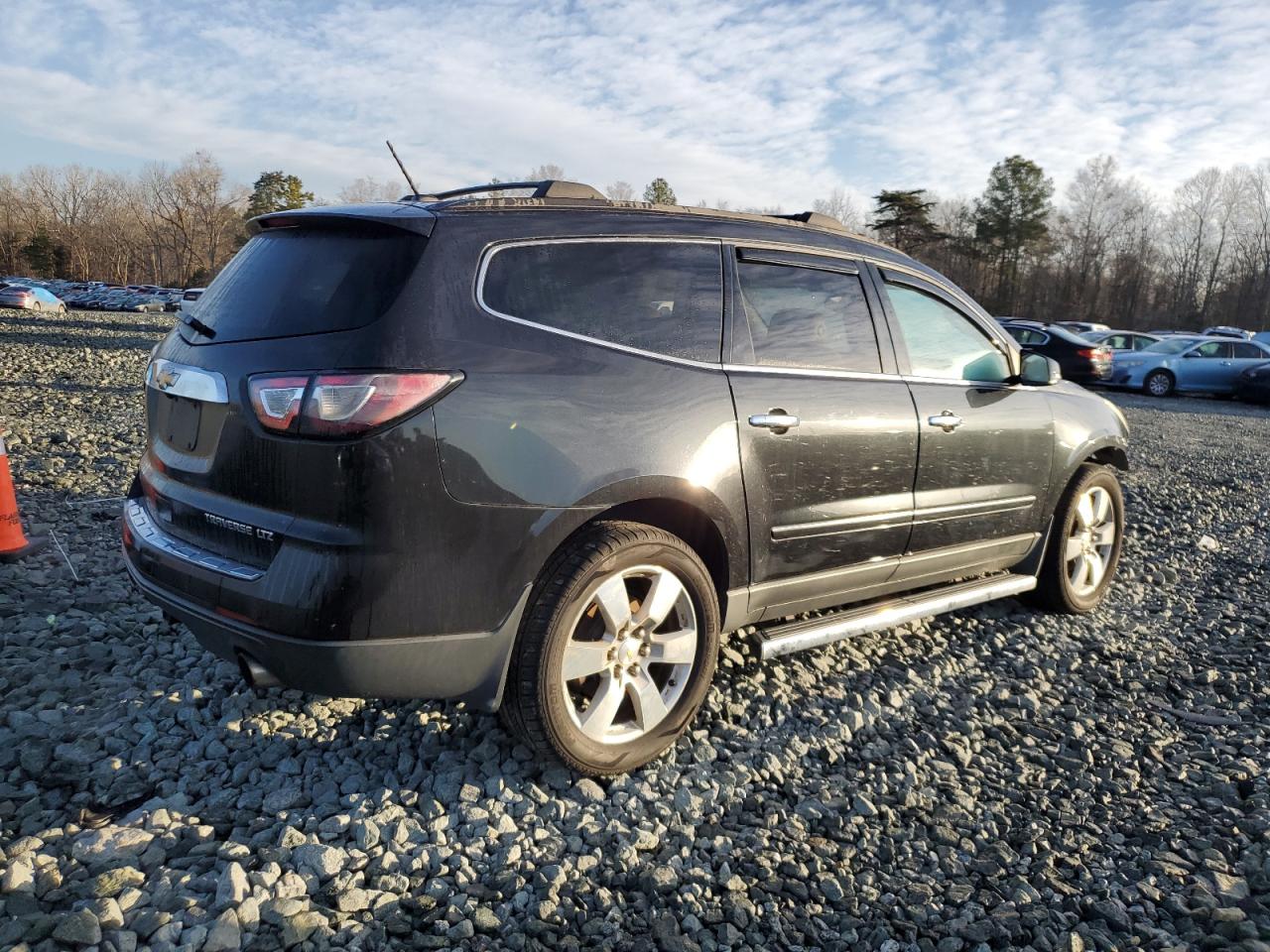 2014 Chevrolet Traverse - Image 3