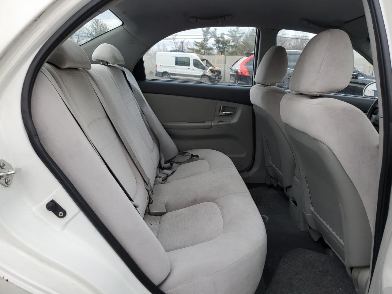 2008 Kia Spectra - Image 10