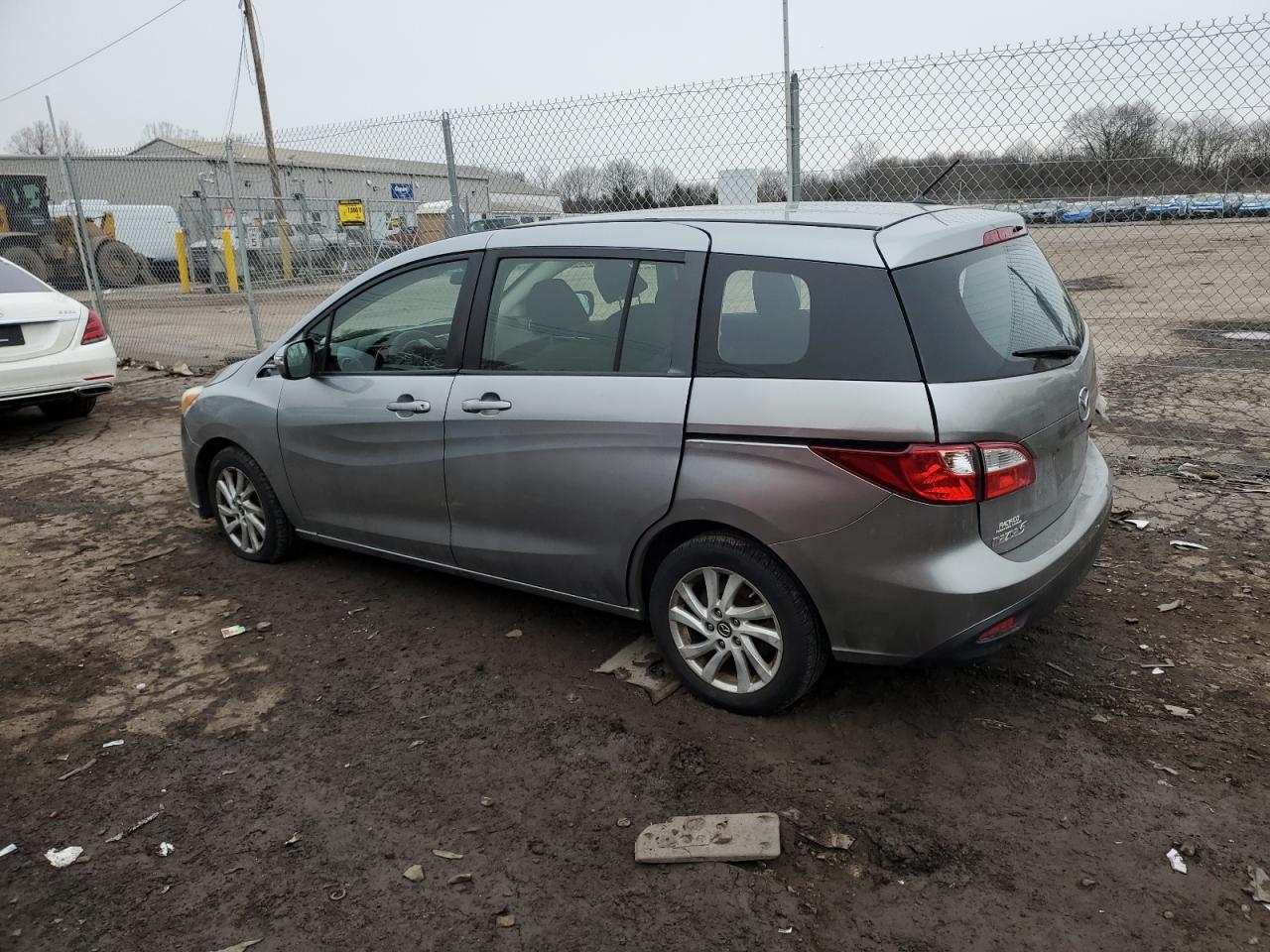 2014 Mazda 5 - Image 2