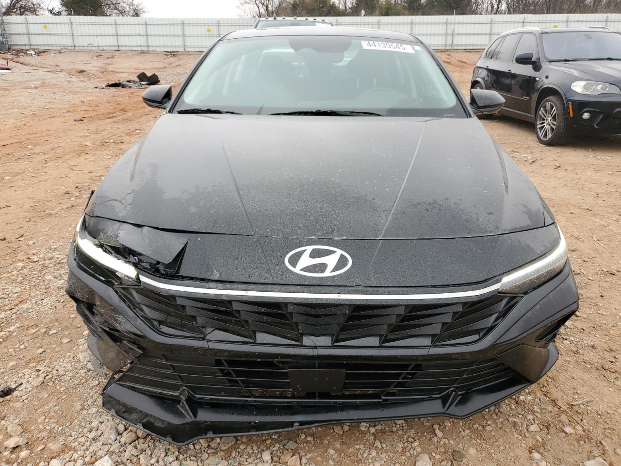 2024 Hyundai Elantra - Image 5