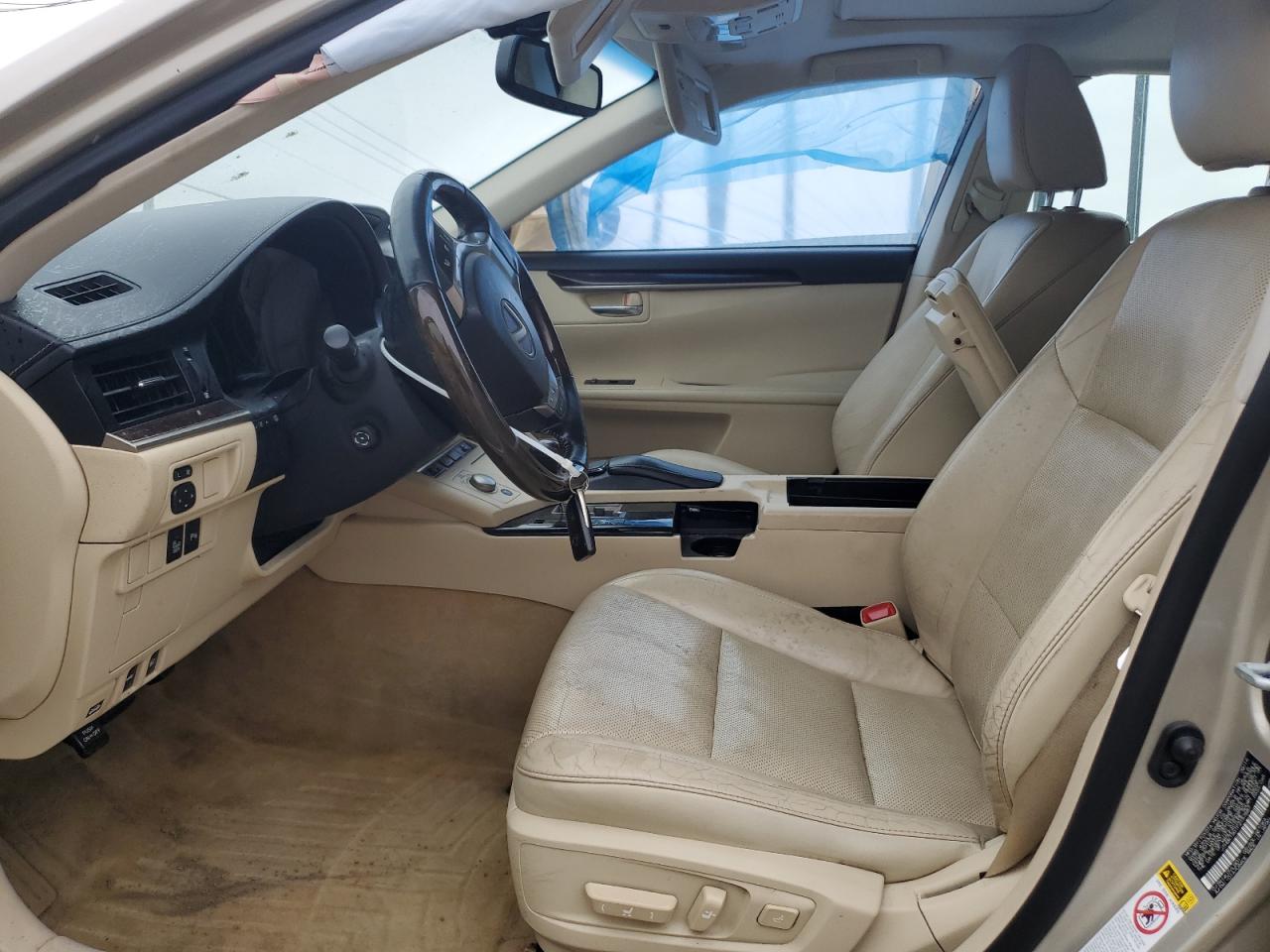 2015 Lexus ES - Image 7