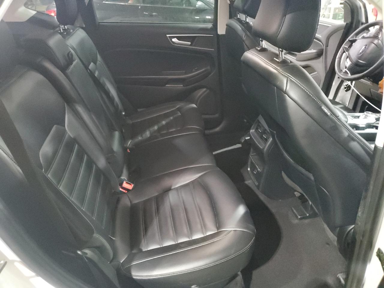 2022 Ford Edge - Image 11