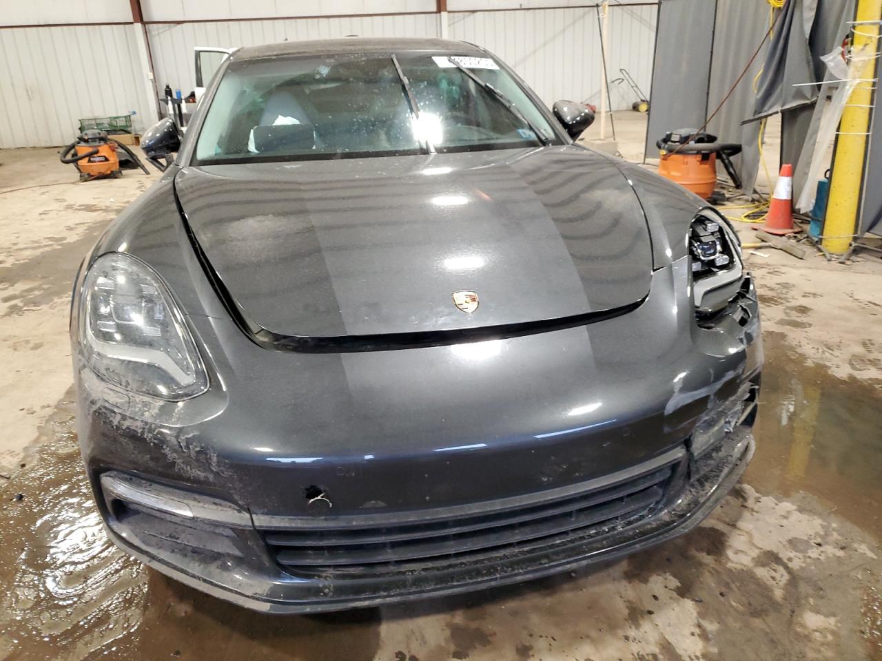 2018 Porsche Panamera - Image 5
