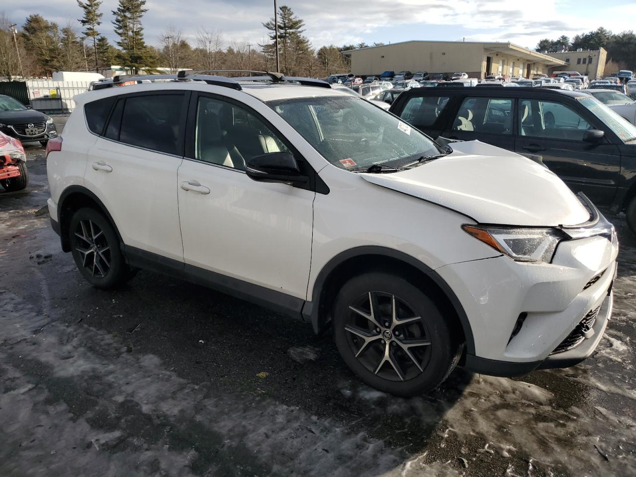 2016 Toyota RAV 4 - Image 4