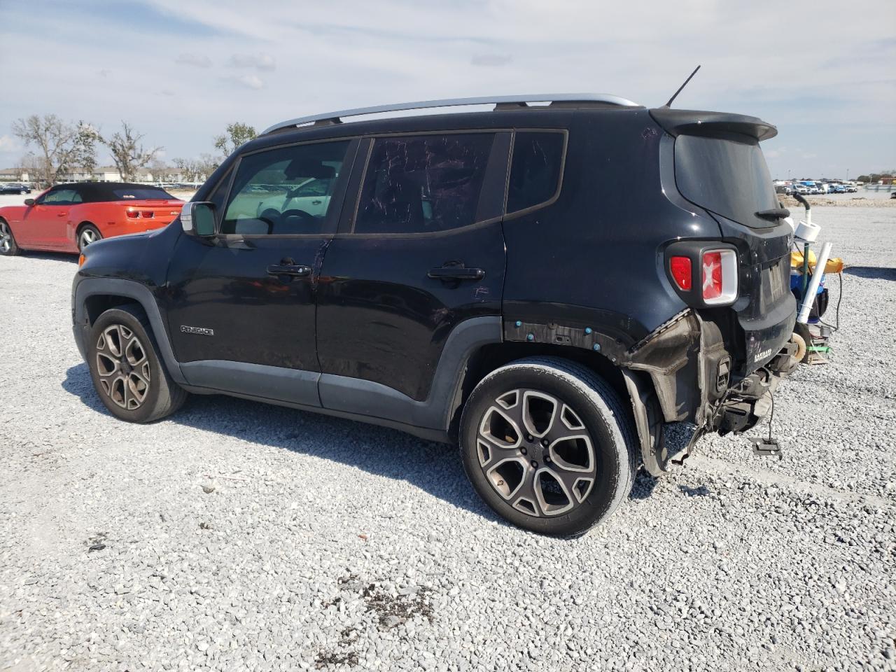 2016 Jeep Renegade - Image 2