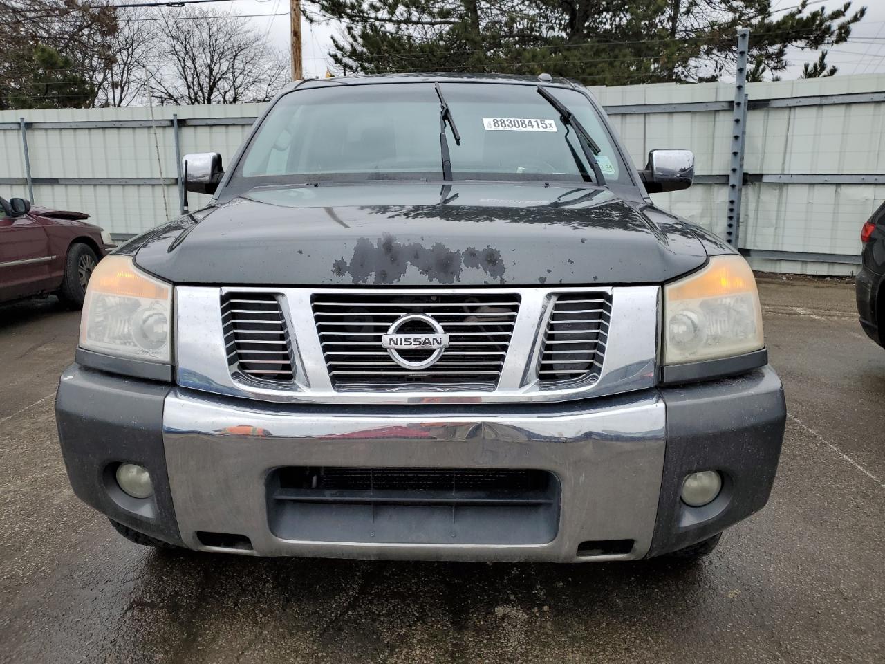2012 Nissan Titan - Image 5