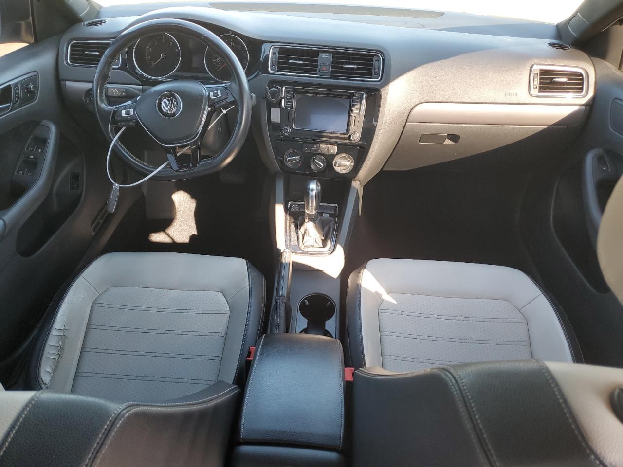 2016 Volkswagen Jetta - Image 8