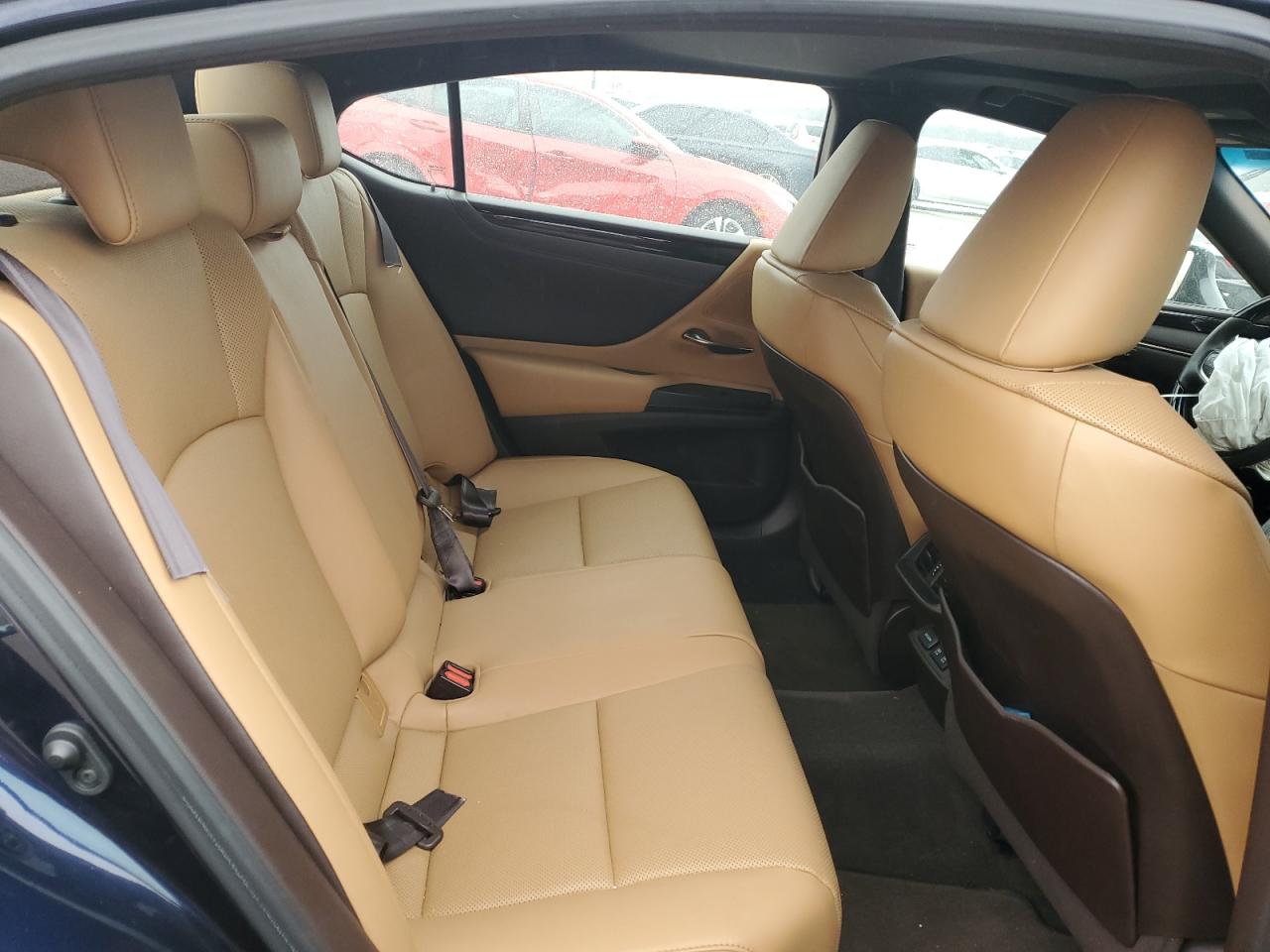 2020 Lexus ES - Image 10
