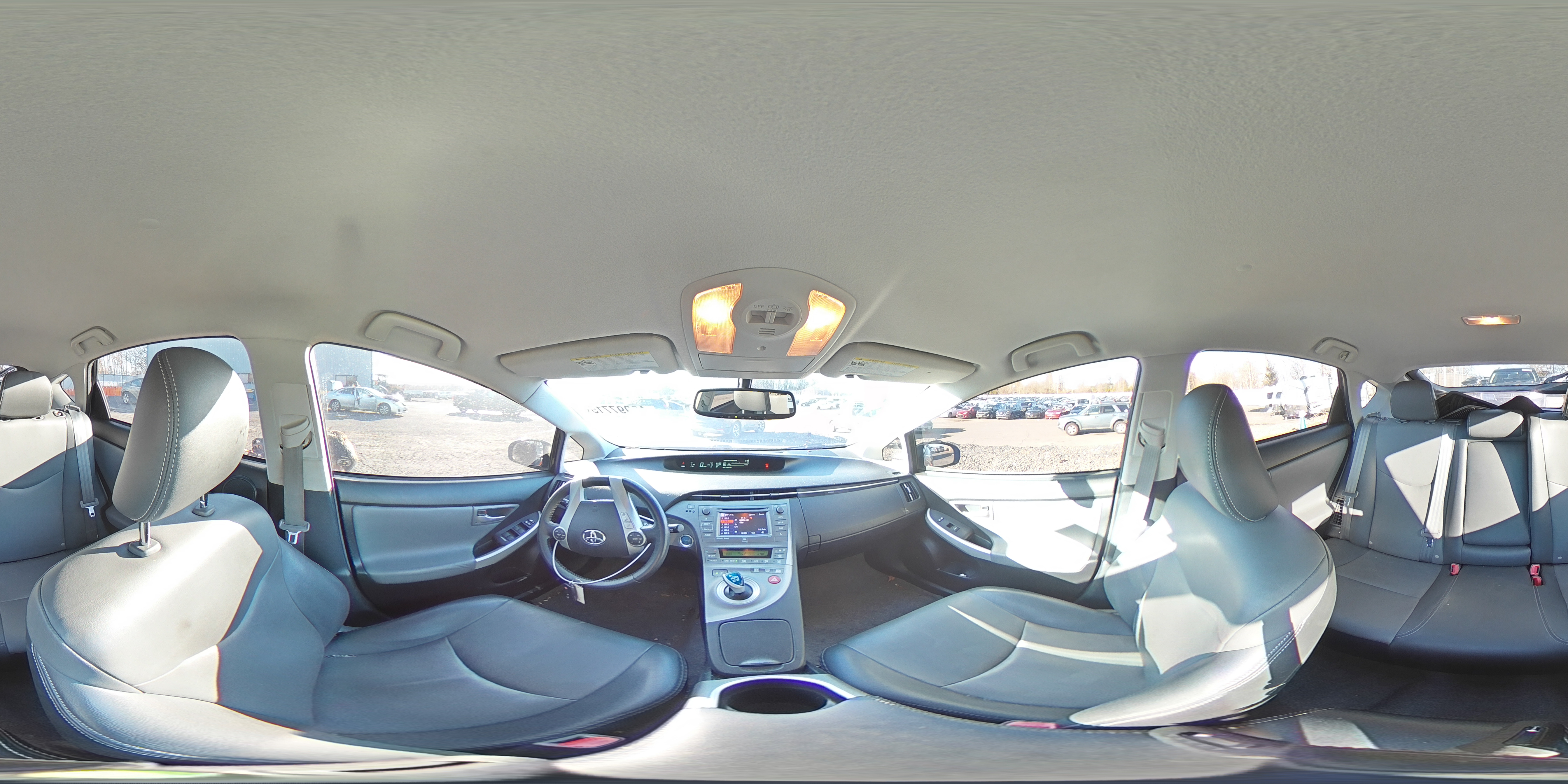 2014 Toyota Prius - Image 12