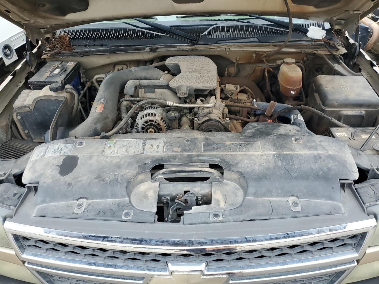 2005 Chevrolet Silverado - Image 12