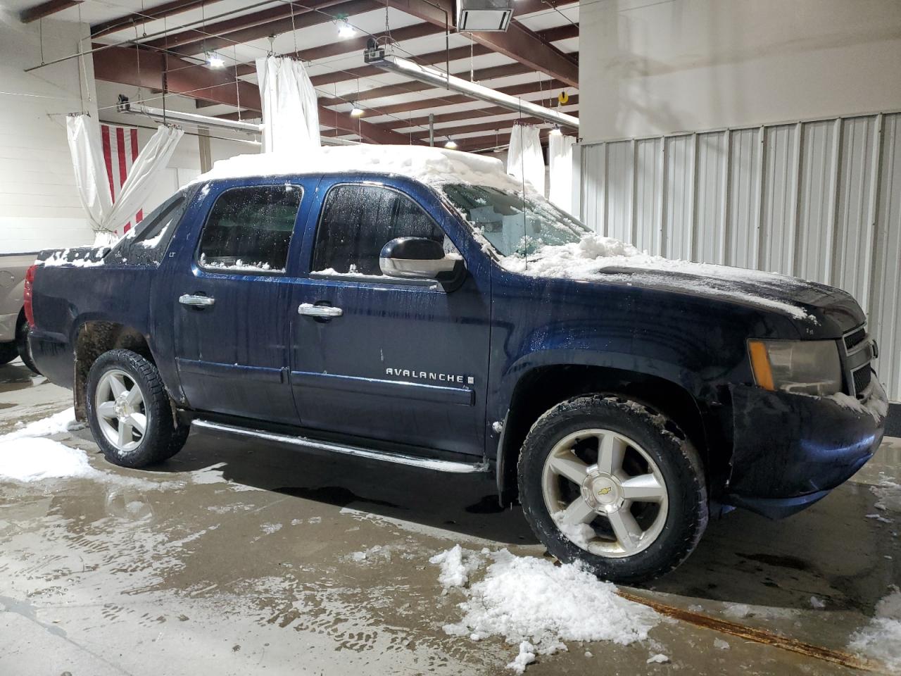 2008 Chevrolet Avalanche - Image 4
