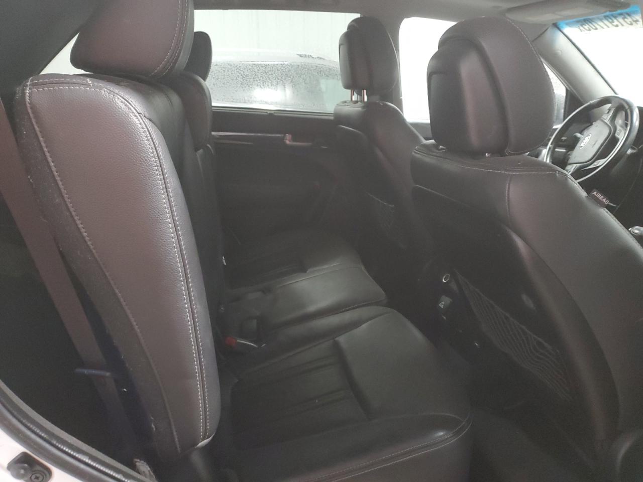 2014 Kia Sorento - Image 11