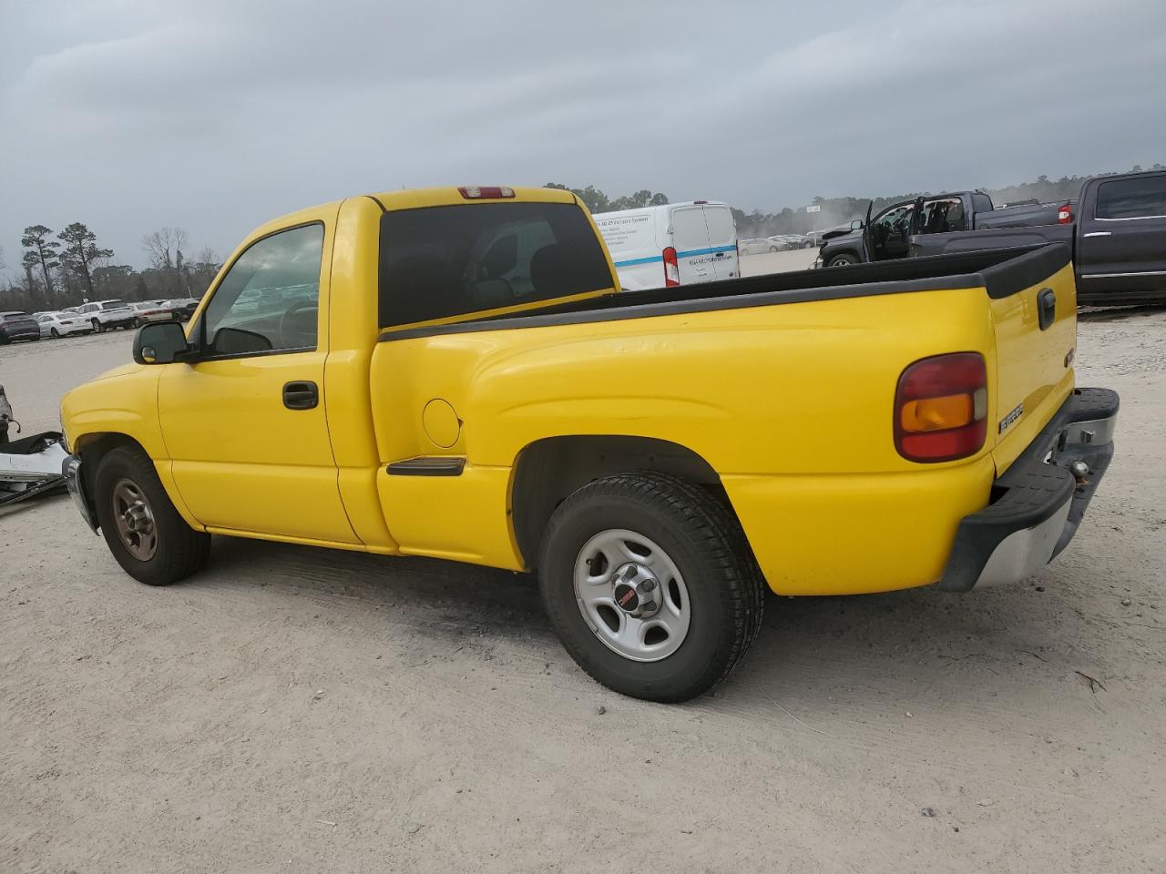 2001 GMC Sierra - Image 2