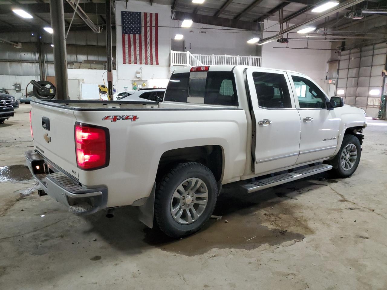 2015 Chevrolet Silverado - Image 3
