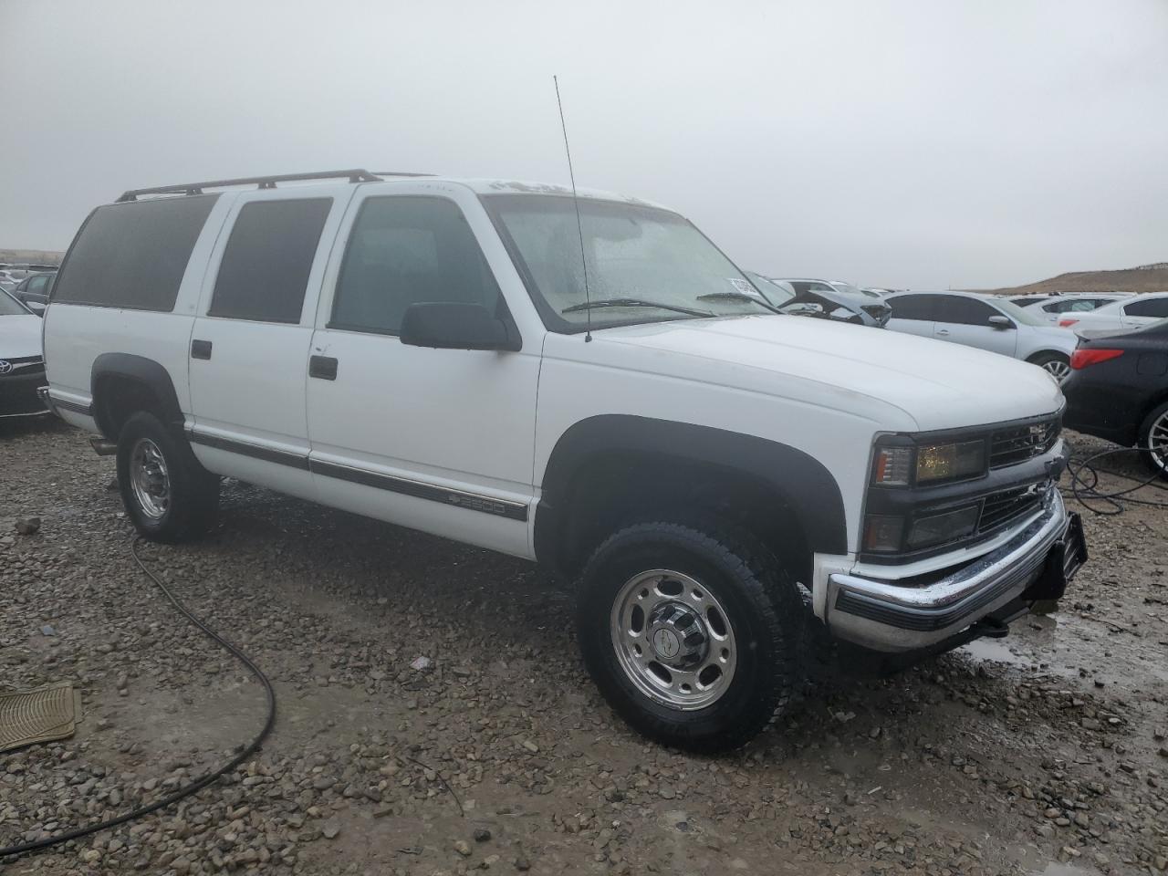 1998 Chevrolet Suburban - Image 4