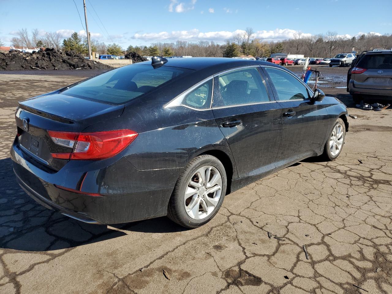 1HGCV1F13JA132512 HONDA ACCORD 2018