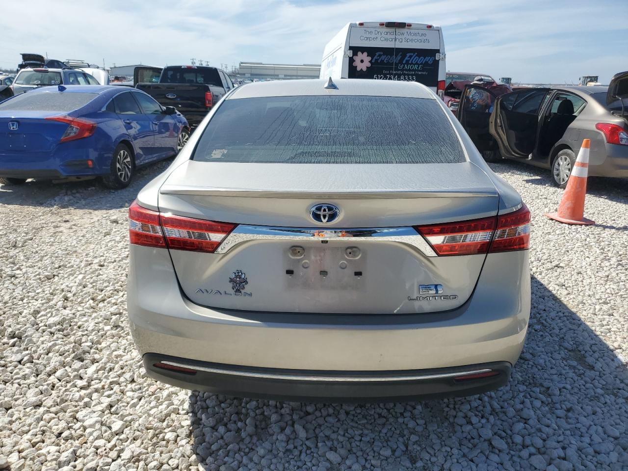 2014 Toyota Avalon - Image 6