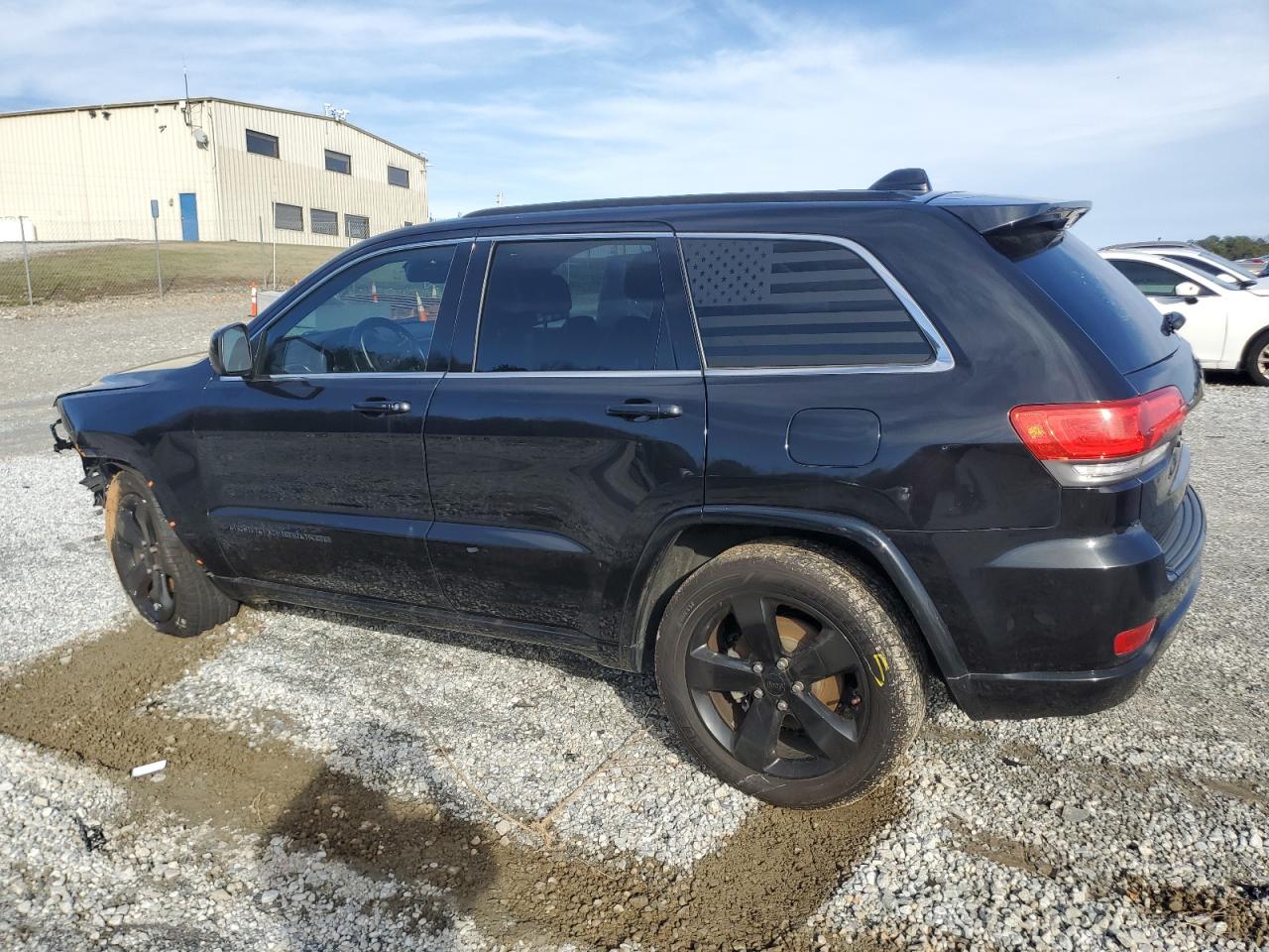 2015 Jeep Grand Cherokee - Image 2