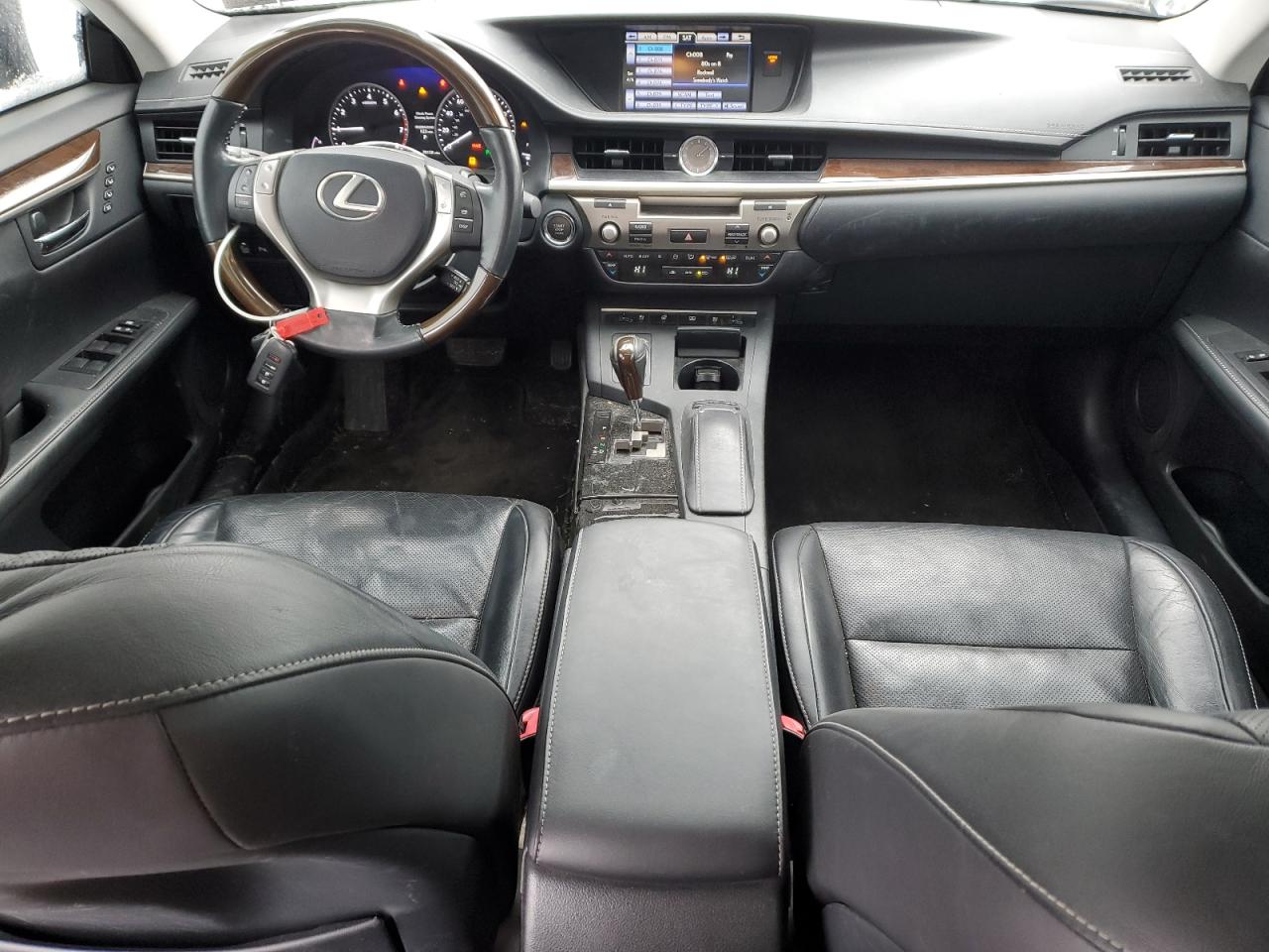 2014 Lexus ES - Image 8