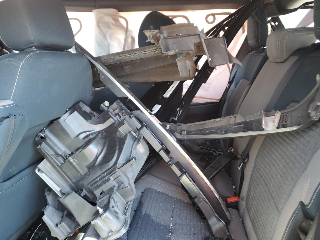 2022 Ford Bronco Base VIN: 1FMDE5BH7NLA74438 Lot: 42649185