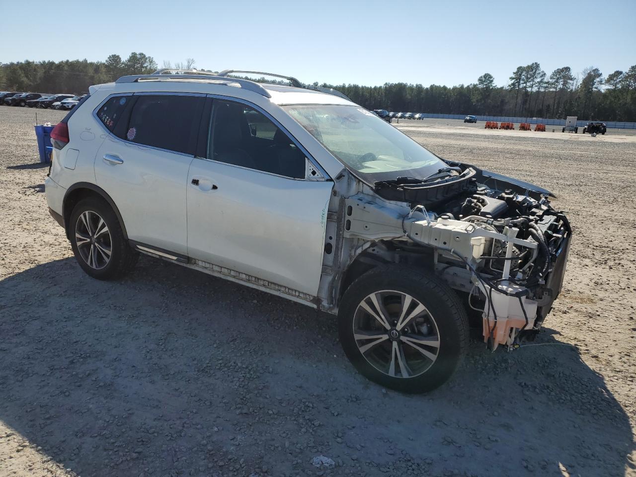 2017 Nissan Rogue - Image 4
