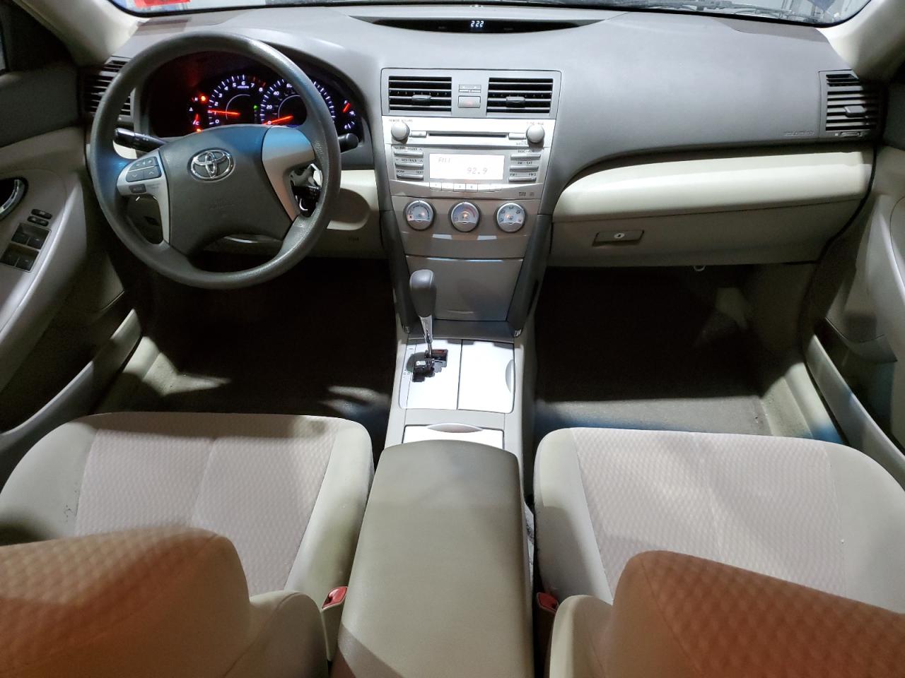 2011 Toyota Camry - Image 8