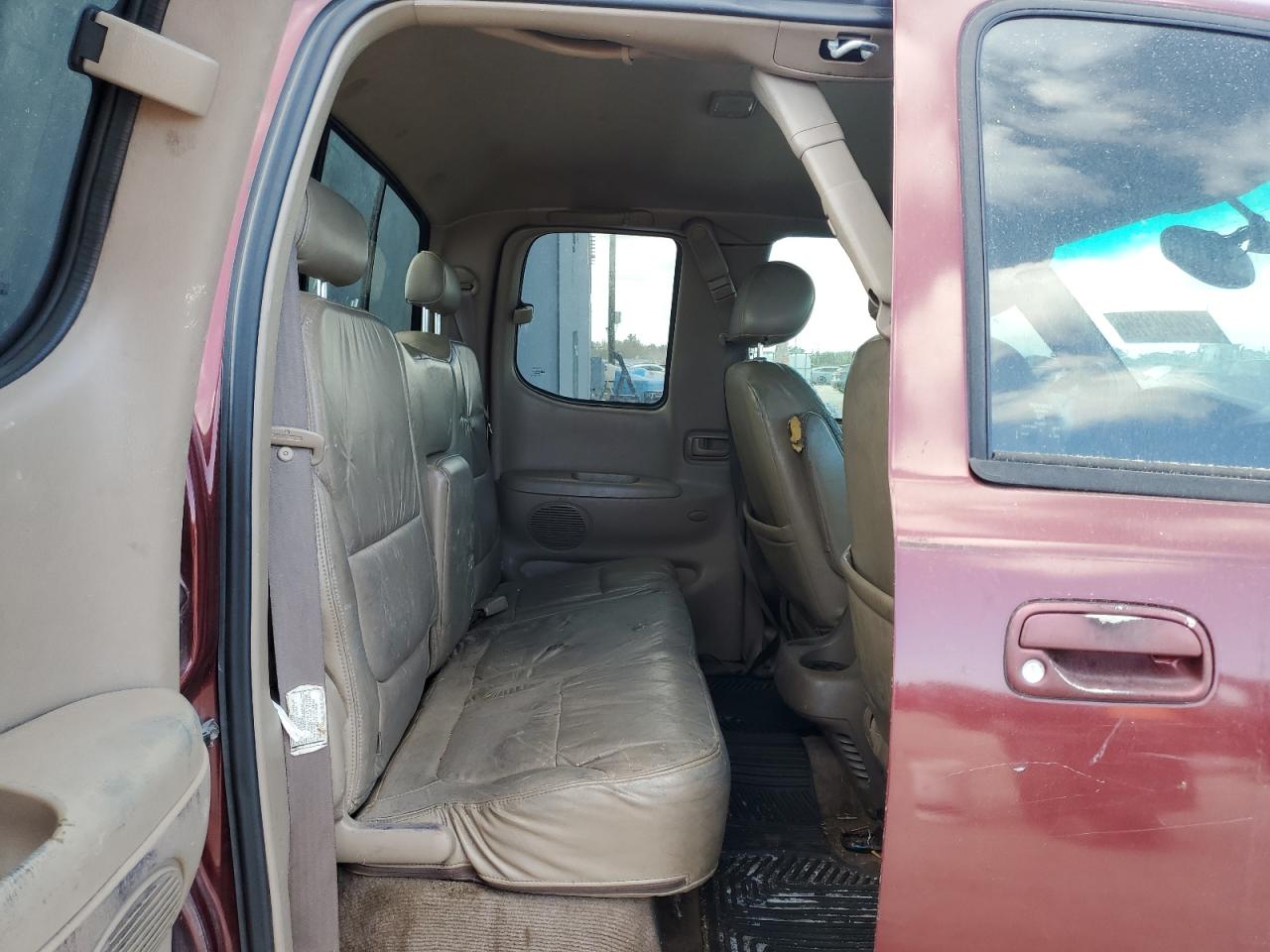 2004 Toyota Tundra - Image 10